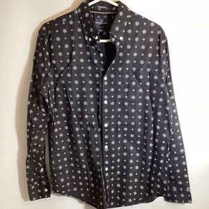 American Eagle Button up classic fit pocket geometric